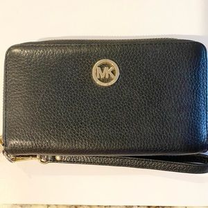 Michael Kors black leather wristlet wallet